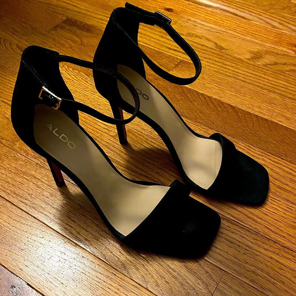 Black Aldo sandal heels